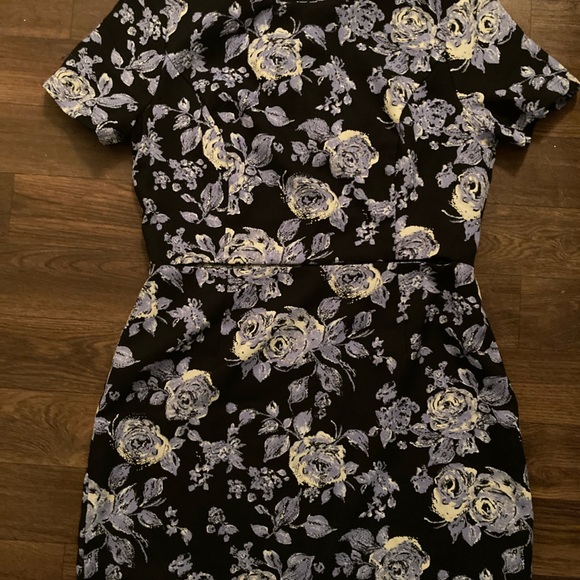 Blue Dress 👗 - Picture 2 of 4